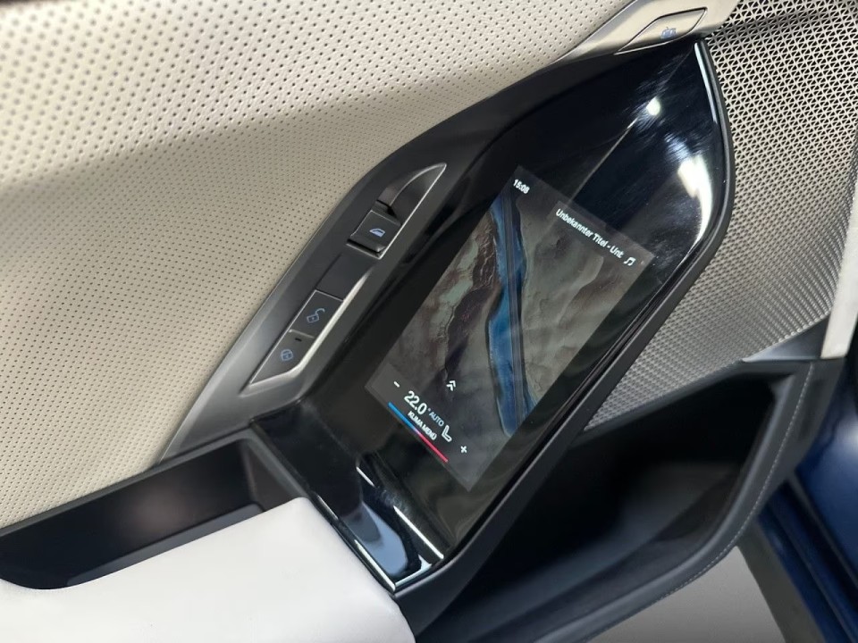 BMW Seria 7 750e xDrive - foto 8