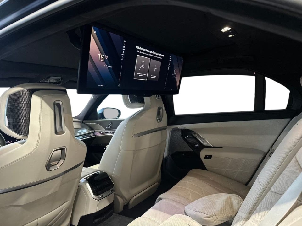 BMW Seria 7 750e xDrive (5)