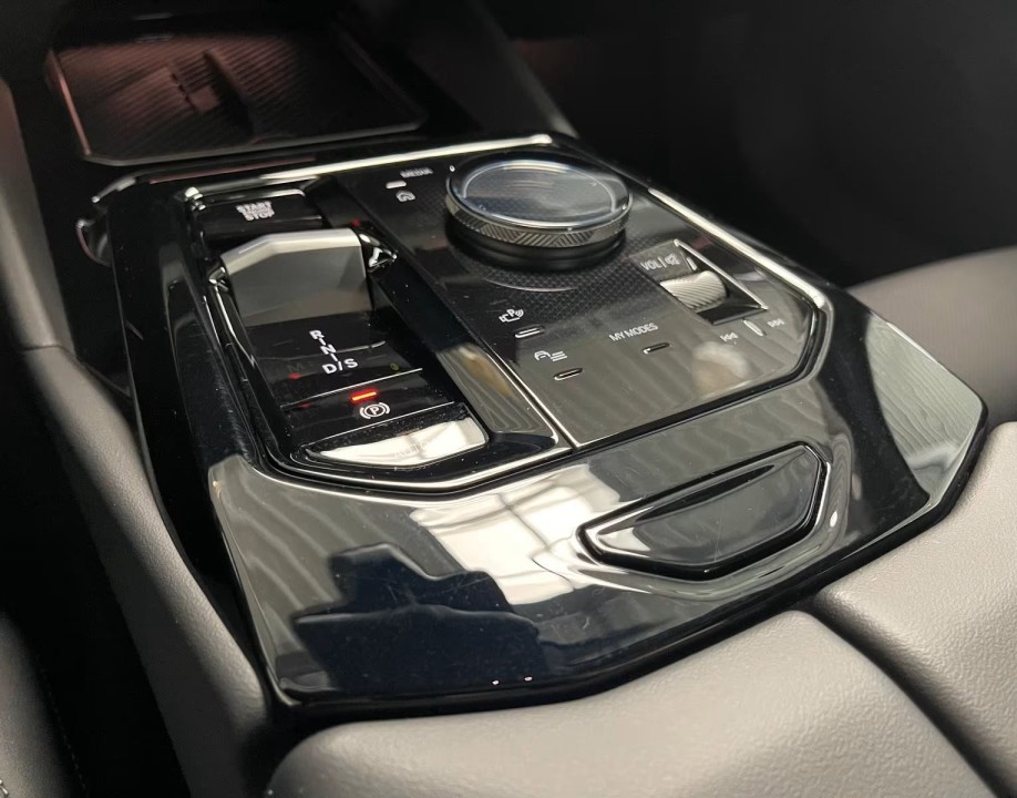 BMW Seria 5 520d M-Sport - foto 14