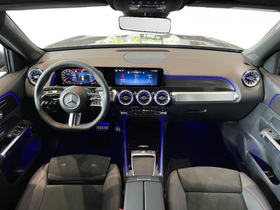 Mercedes-Benz GLB 220 4MATIC AMG Line (4)