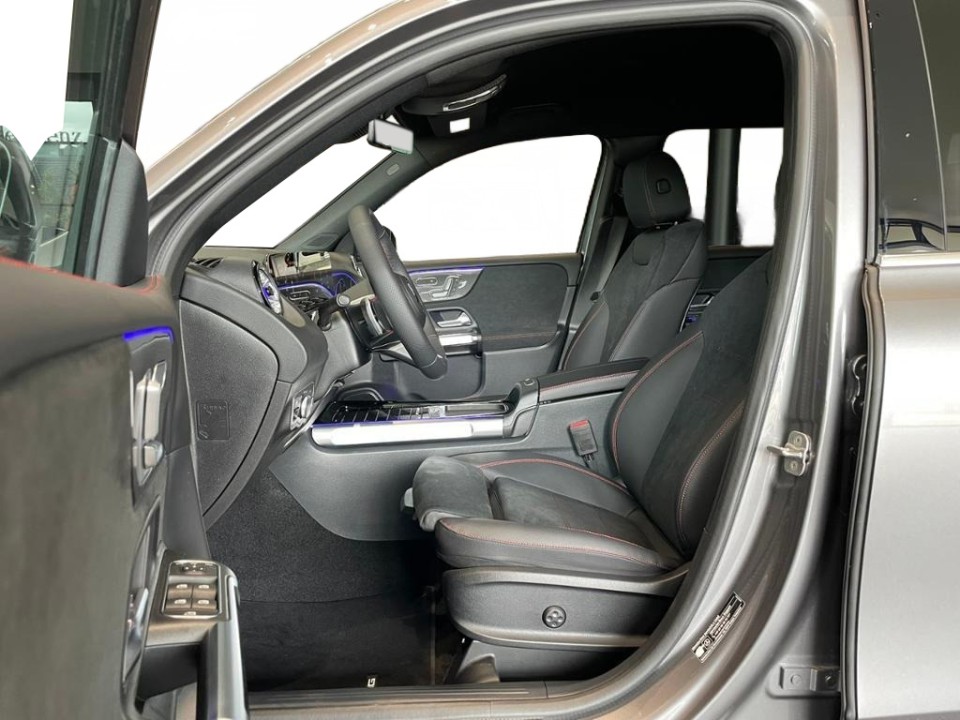 Mercedes-Benz GLB 220 4MATIC AMG Line (5)