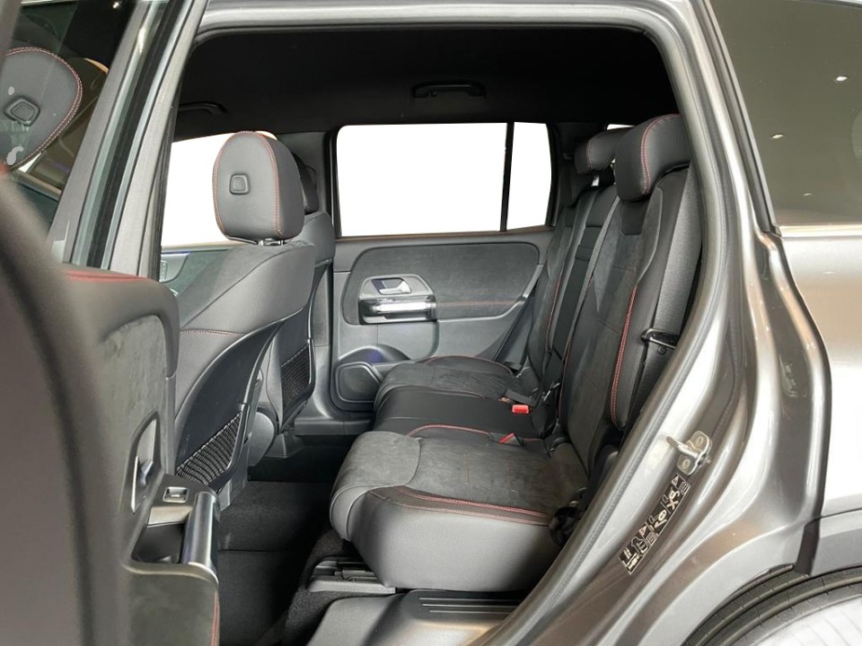 Mercedes-Benz GLB 220 4MATIC AMG Line - foto 8