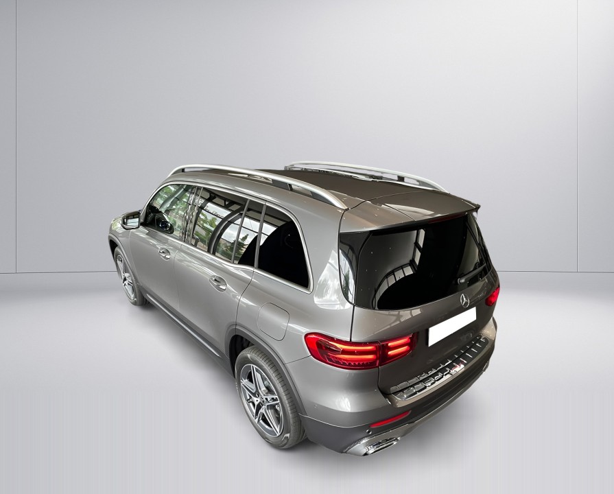 Mercedes-Benz GLB 220 4MATIC AMG Line (2)