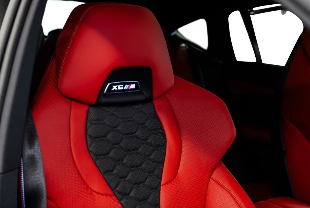 BMW X6 M Competition - foto 29