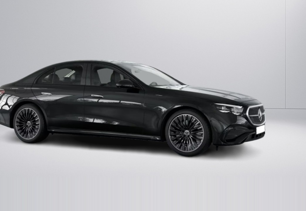 Mercedes-Benz E 300e 4MATIC AMG Line (2)