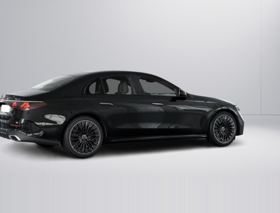 Mercedes-Benz E 300e 4MATIC AMG Line (4)