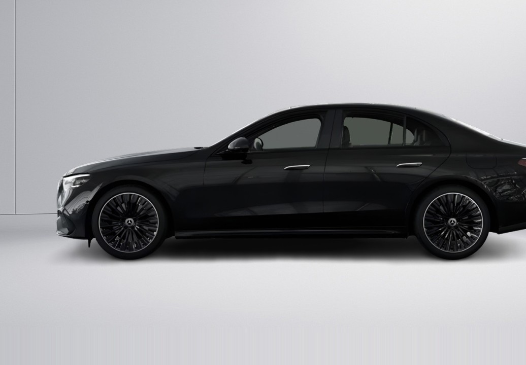 Mercedes-Benz E 300e 4MATIC AMG Line - foto 8