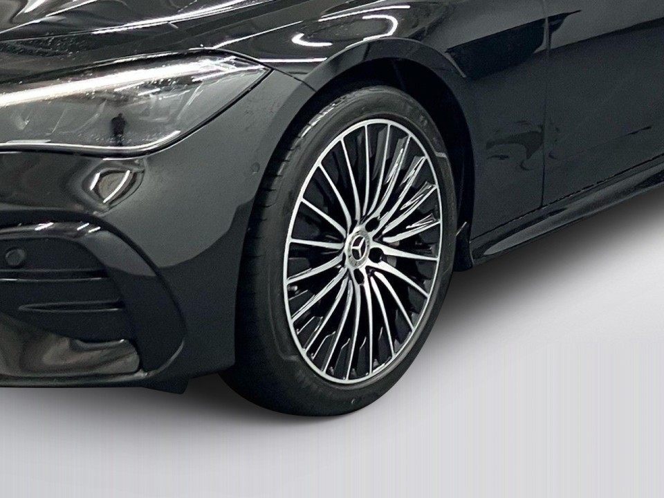 Mercedes-Benz CLE 200 AMG Line - foto 12