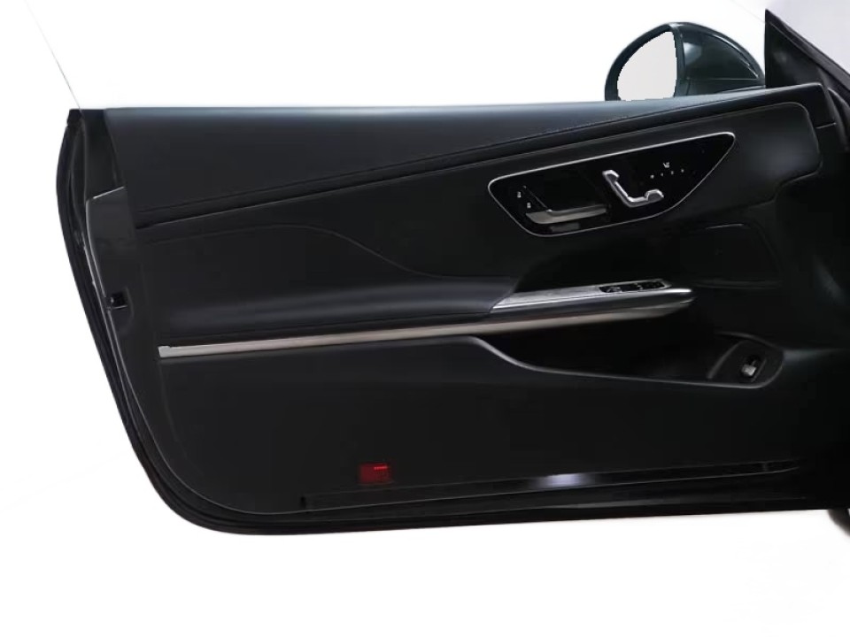 Mercedes-Benz CLE 200 AMG Line - foto 8