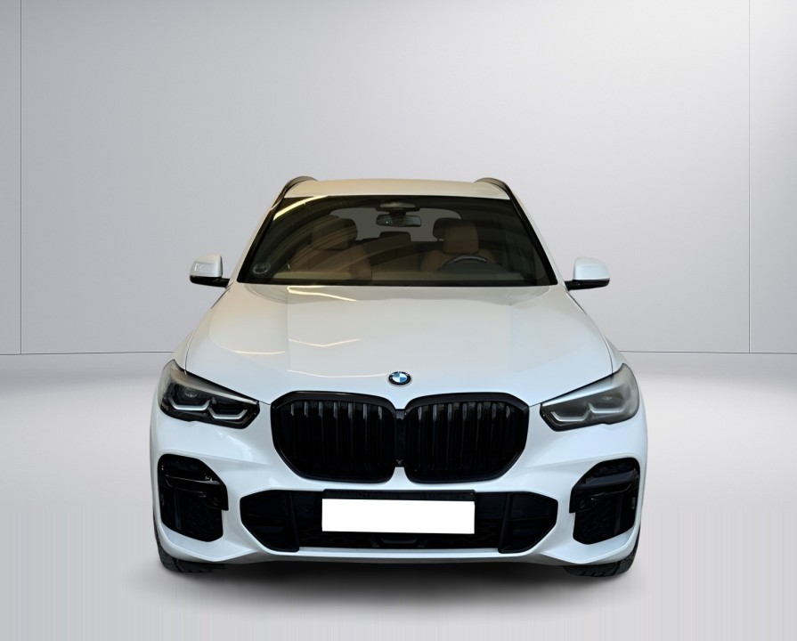 BMW X5 xDrive40d M-Sport (2)