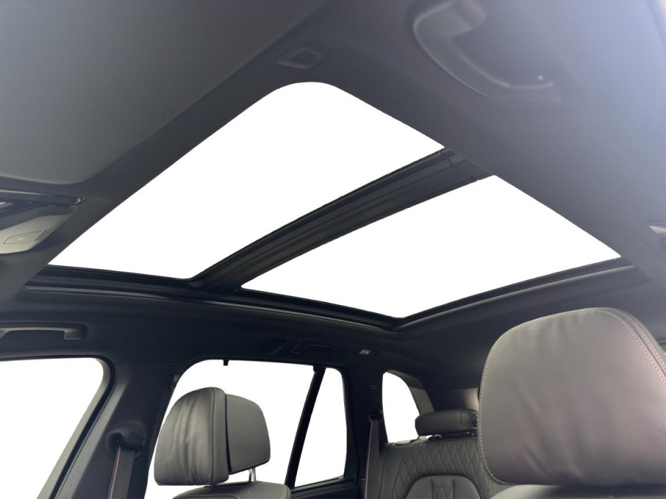 BMW X5 M50i - foto 10