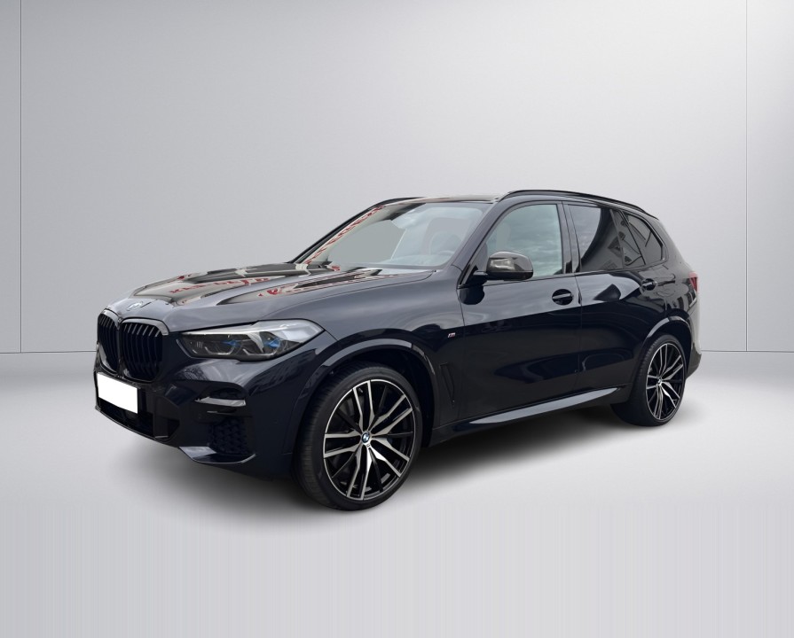 BMW X5 M50i