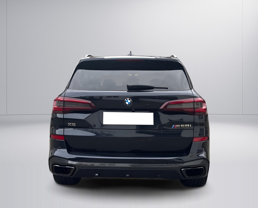 BMW X5 M50i (4)
