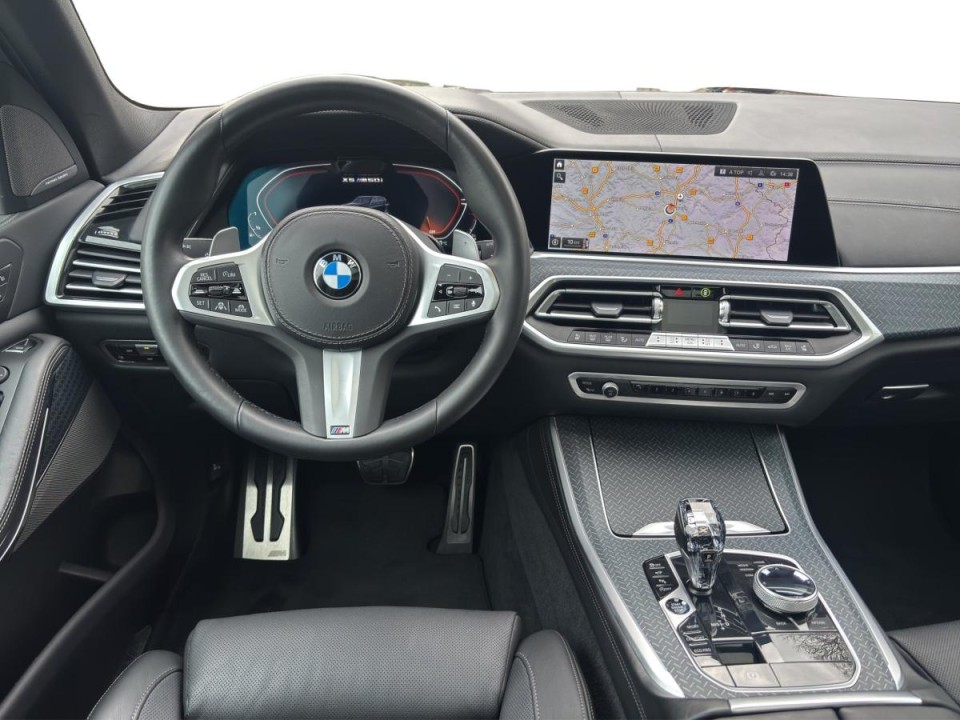 BMW X5 M50i - foto 8