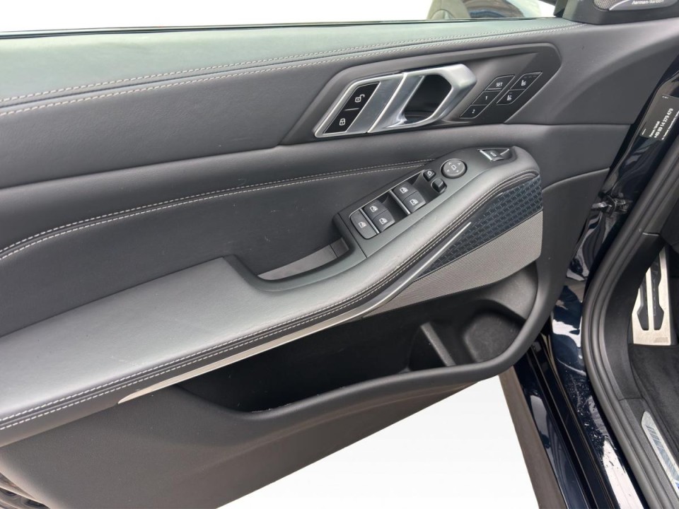 BMW X5 M50i - foto 11