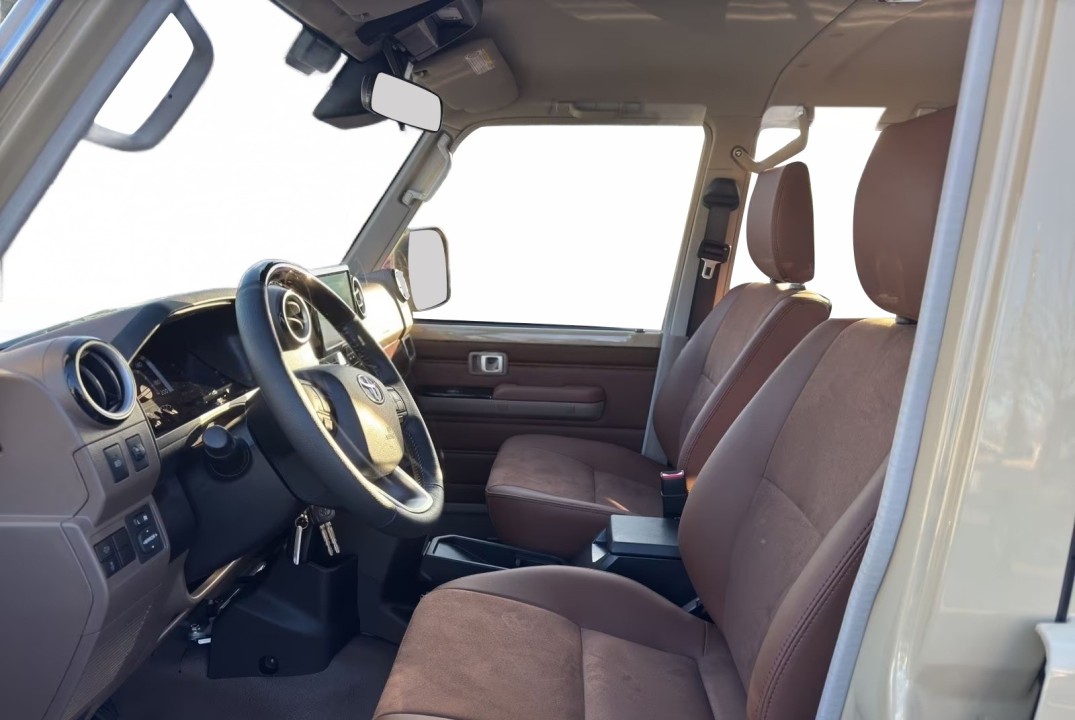 Toyota Land Cruiser GDJ 79 DC 2.8d (5)