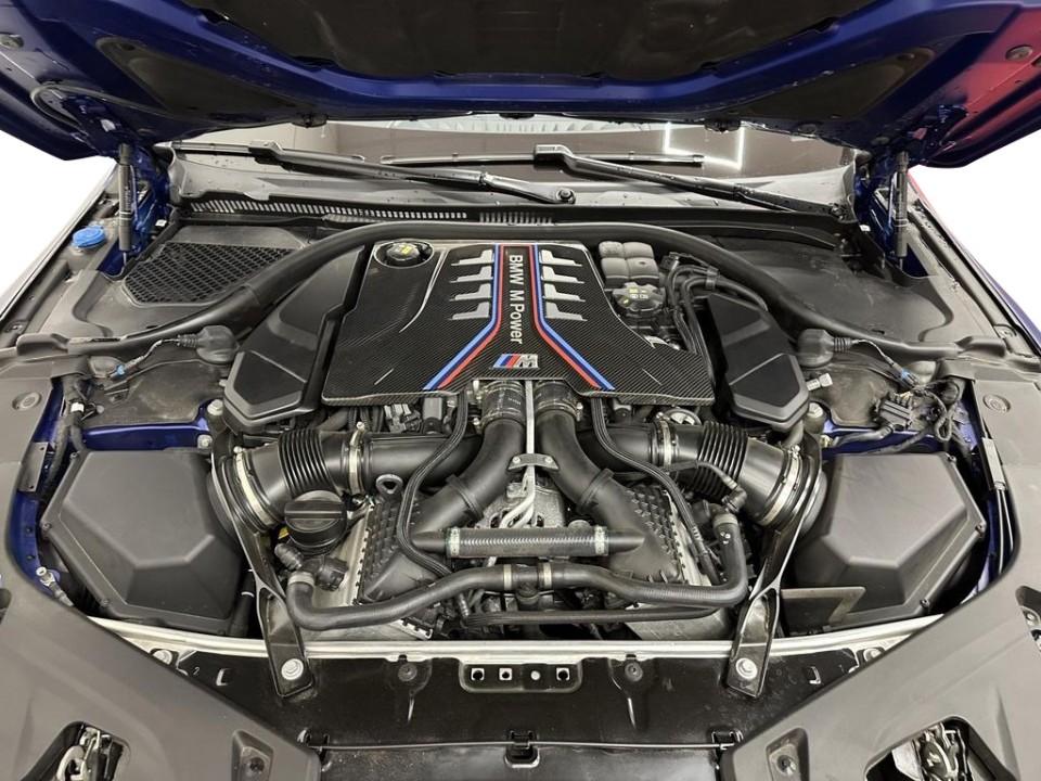 BMW M8 Competition - foto 20