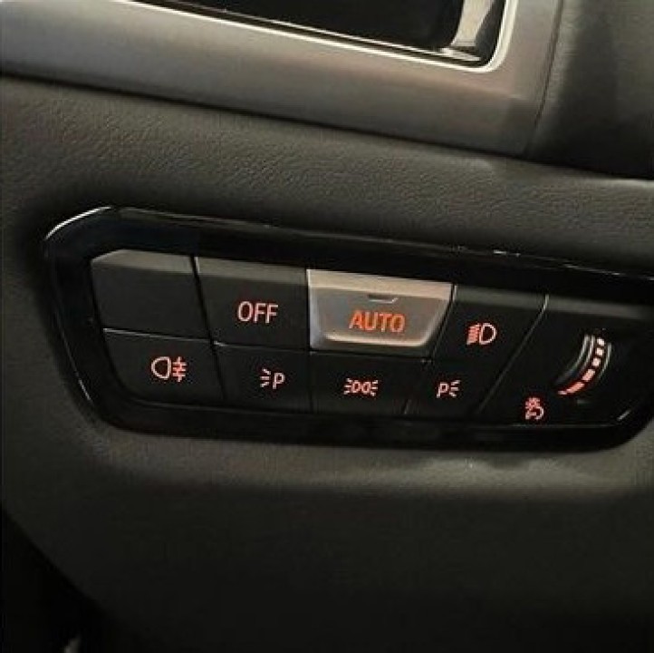 BMW M8 Competition - foto 14