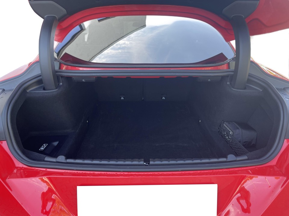 BMW M8 Competition - foto 32