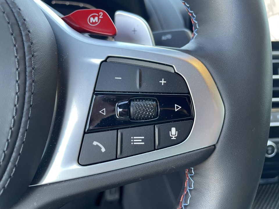 BMW M8 Competition - foto 12