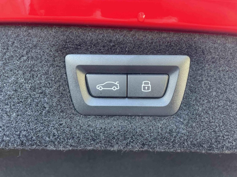 BMW M8 Competition - foto 31