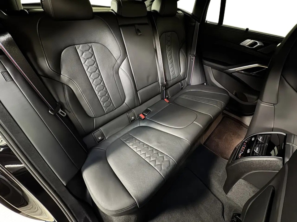 BMW X6 M Competition - foto 22