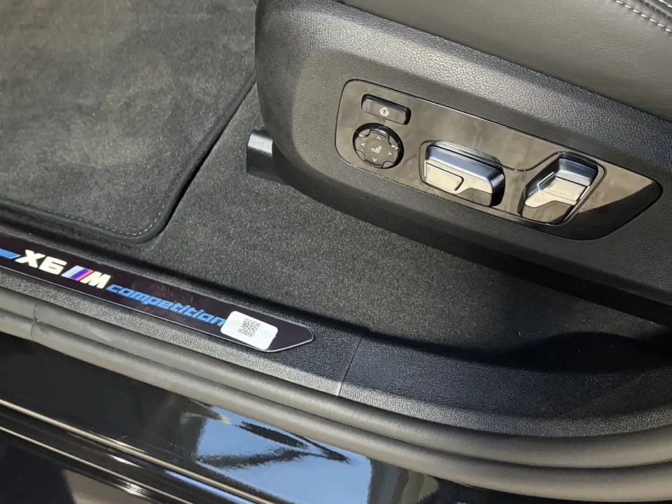 BMW X6 M Competition - foto 35