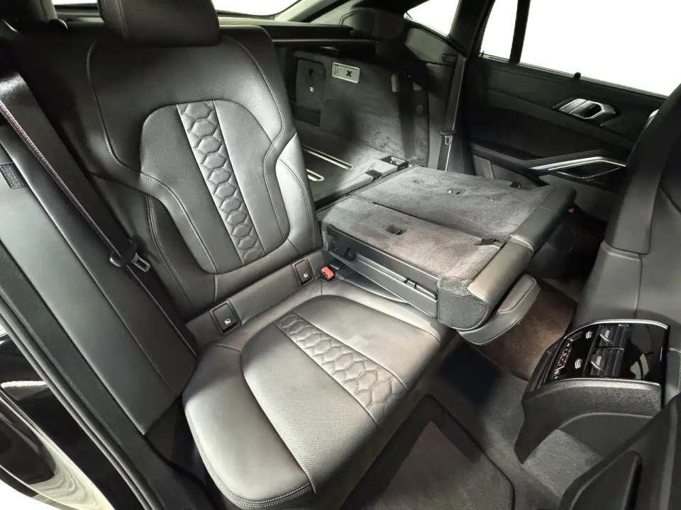 BMW X6 M Competition - foto 27