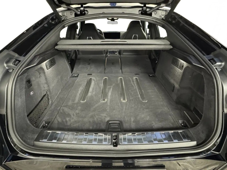 BMW X6 M Competition - foto 37