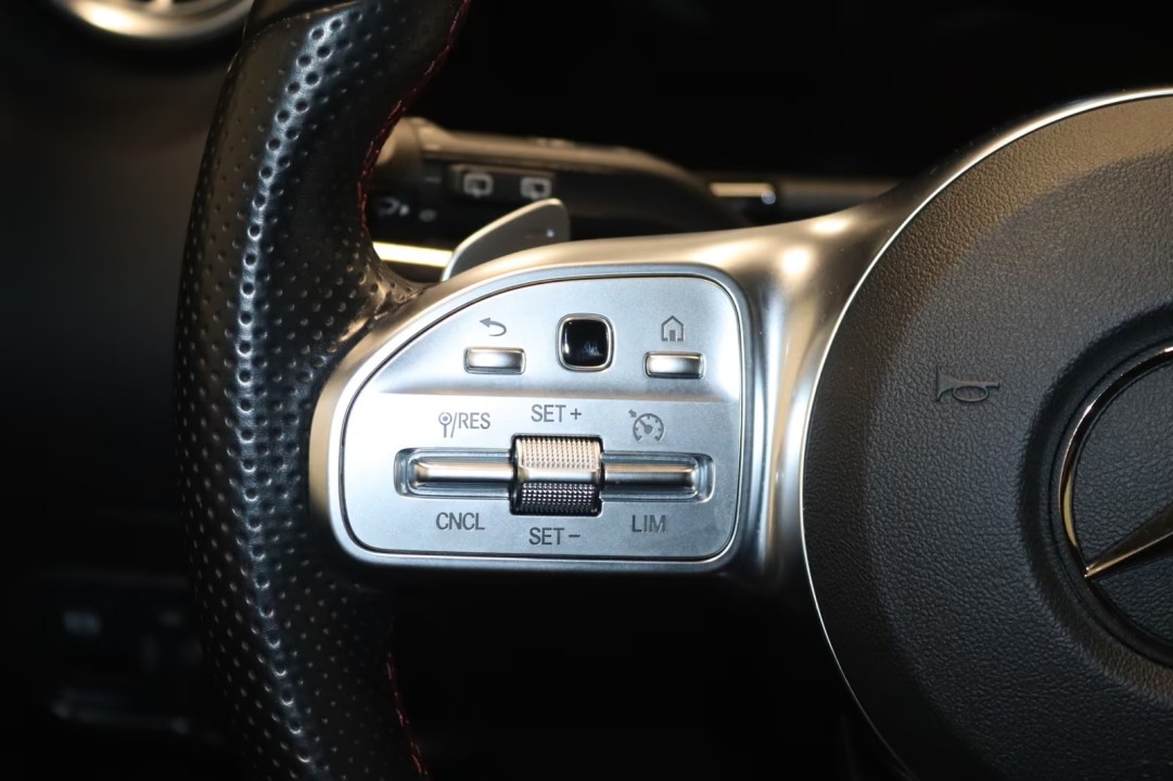 Mercedes-Benz GLA AMG 35 4MATIC - foto 14