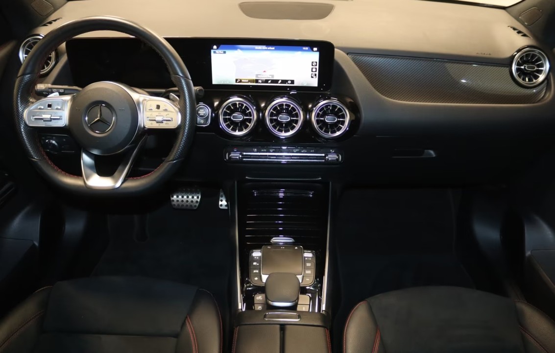 Mercedes-Benz GLA AMG 35 4MATIC - foto 10