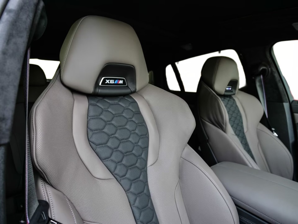 BMW X6 M Competition - foto 19
