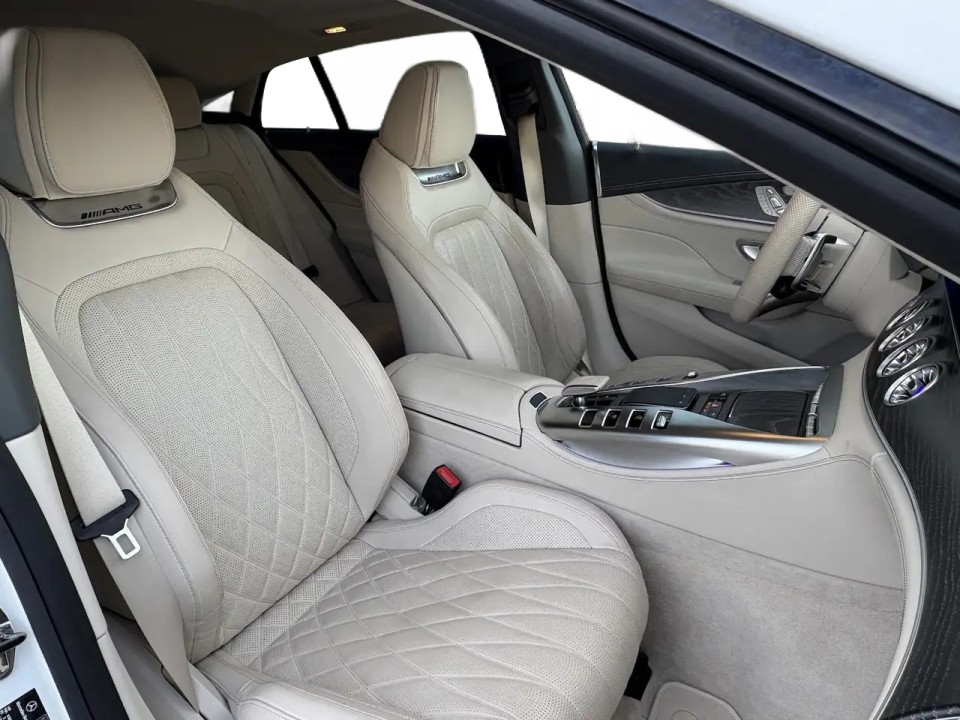 Mercedes-Benz AMG GT 43 4MATIC - foto 13