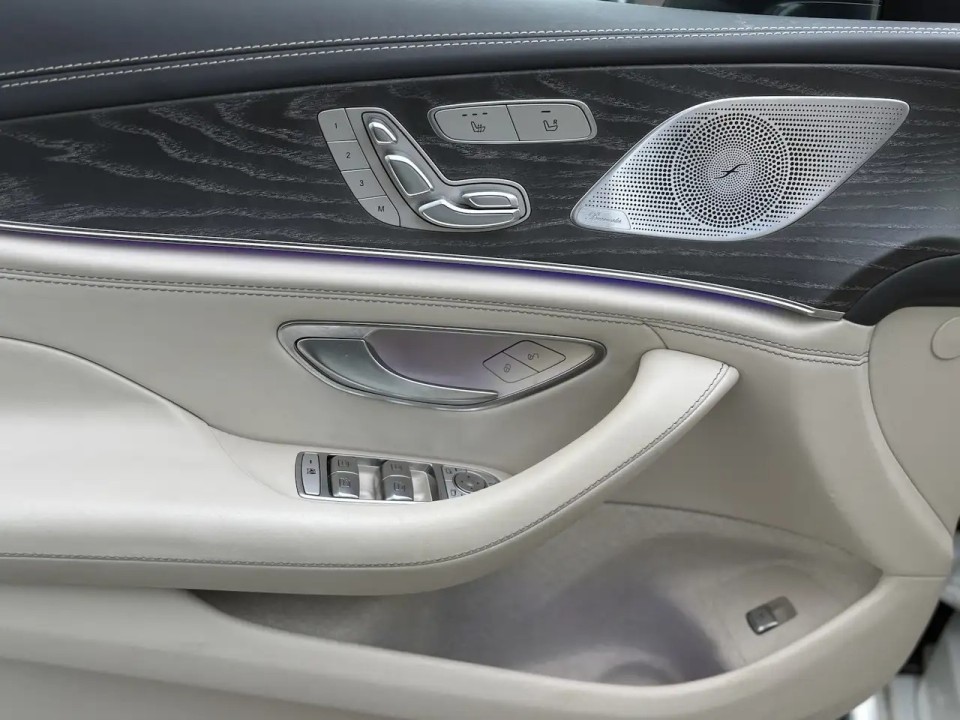 Mercedes-Benz AMG GT 43 4MATIC - foto 18