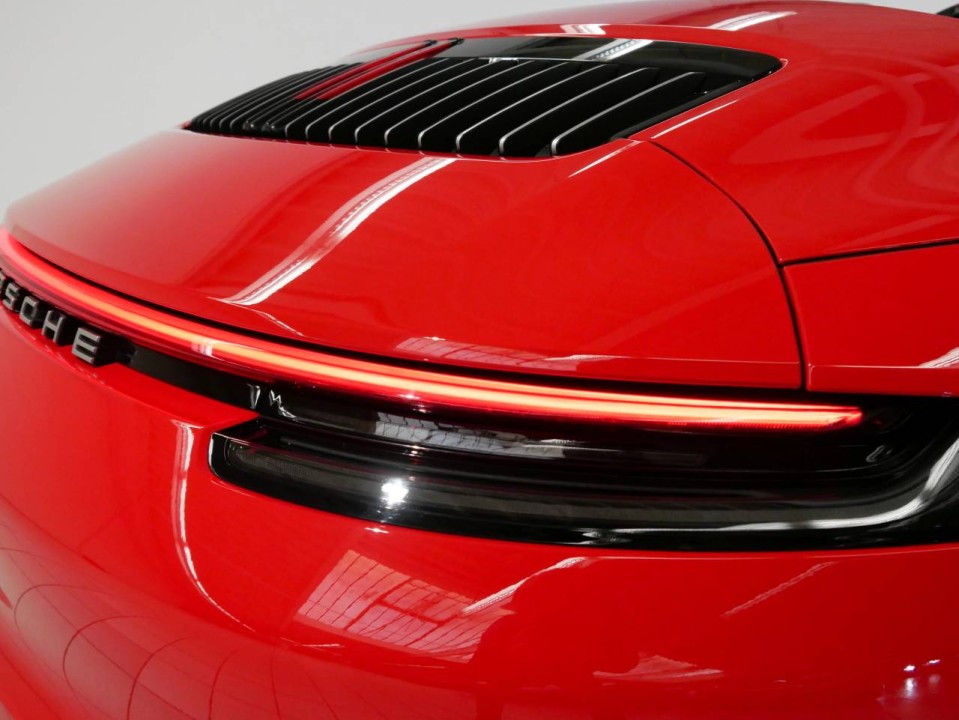 Porsche 911 Carrera 4 Cabriolet - foto 29