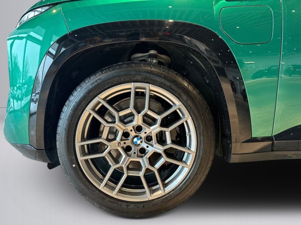 BMW XM 50e - foto 15