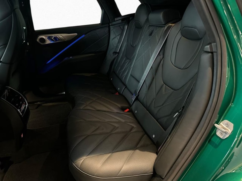 BMW XM 50e - foto 13