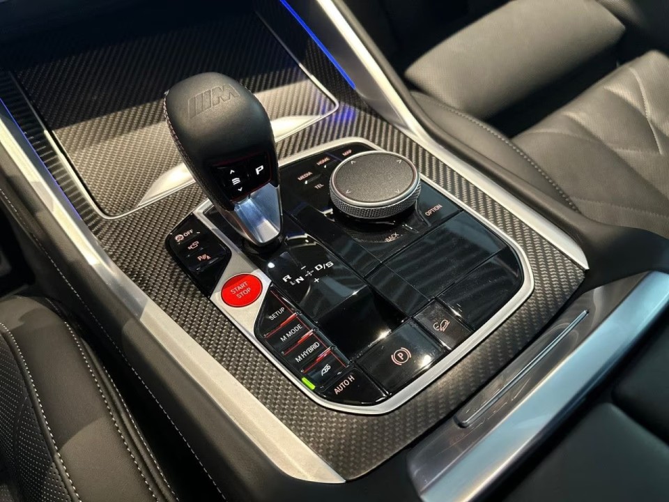 BMW XM 50e - foto 10