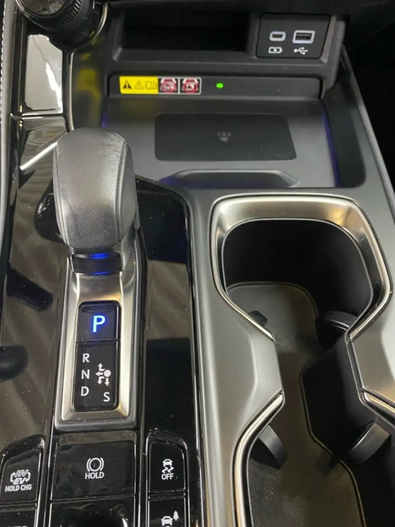 Lexus Seria NX 450h+ Business - foto 17