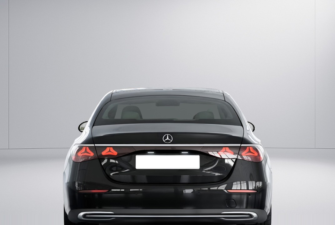 Mercedes-Benz E 200 4MATIC Exclusive - foto 6