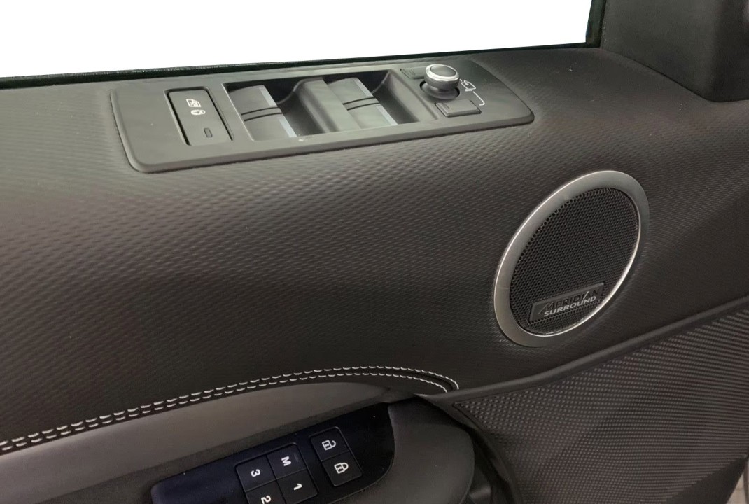 Land Rover Discovery R-Dynamic HSE D300 - foto 15