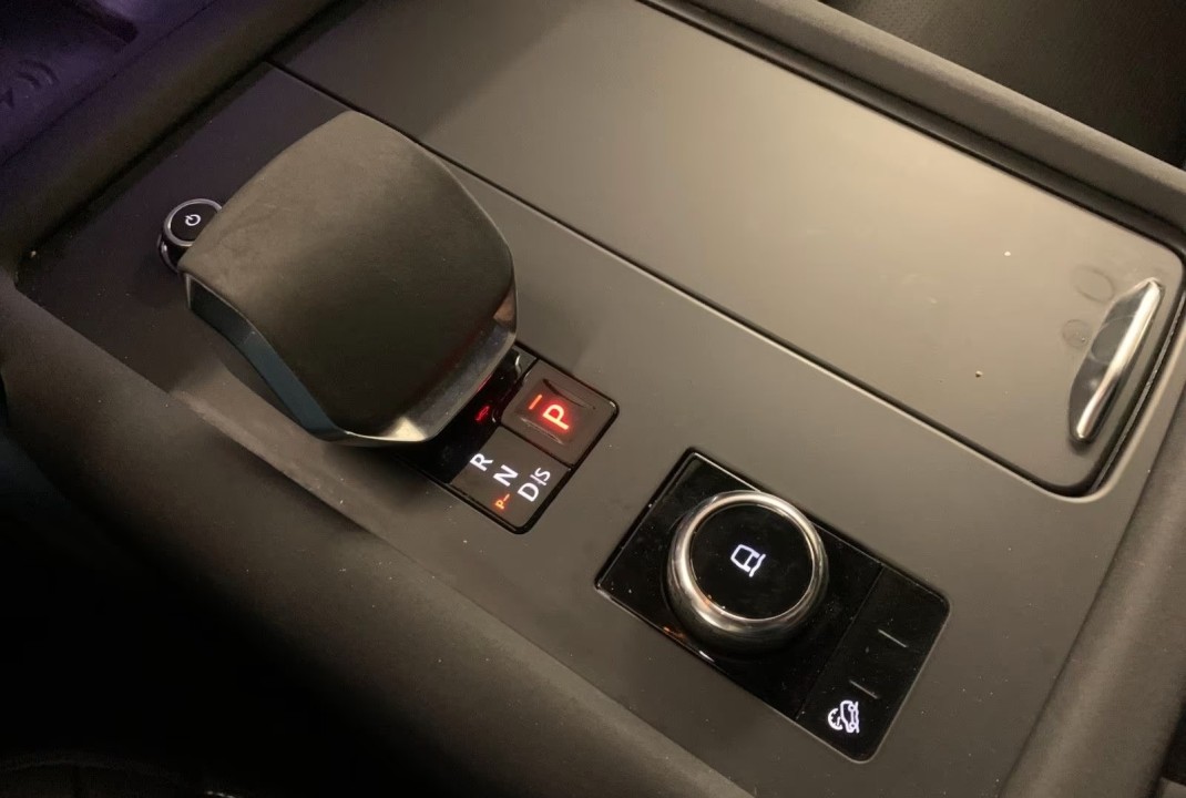 Land Rover Discovery R-Dynamic HSE D300 - foto 10