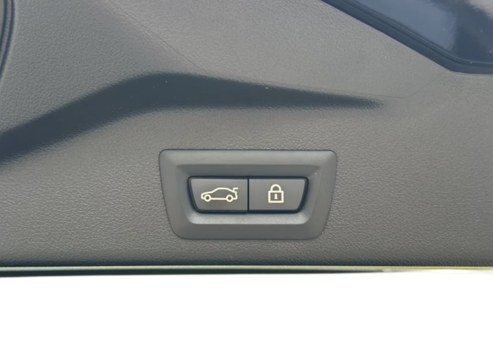 BMW X5 M Competition - foto 24