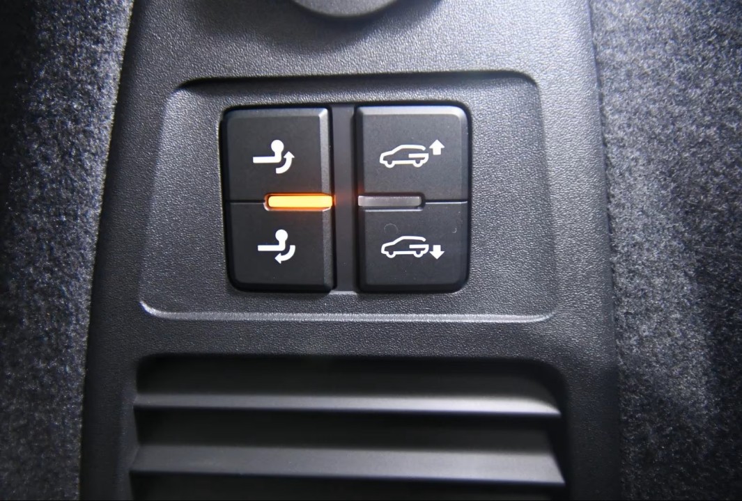 Volkswagen Touareg V6 TDI R-Line - foto 7