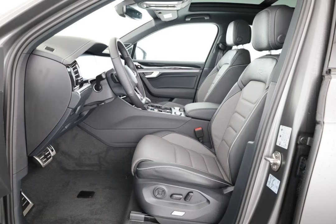 Volkswagen Touareg V6 TDI R-Line - foto 7