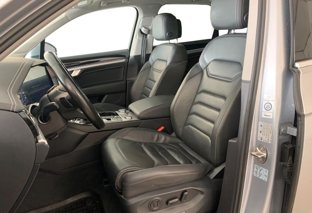 Volkswagen Touareg V6 TDI Elegance (5)