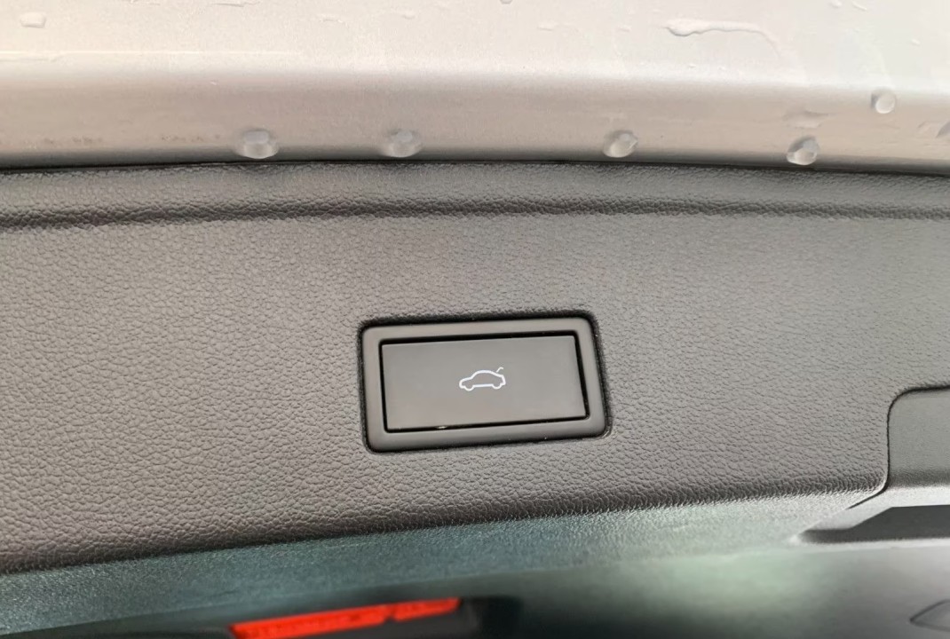 Volkswagen Touareg V6 TDI Elegance - foto 18