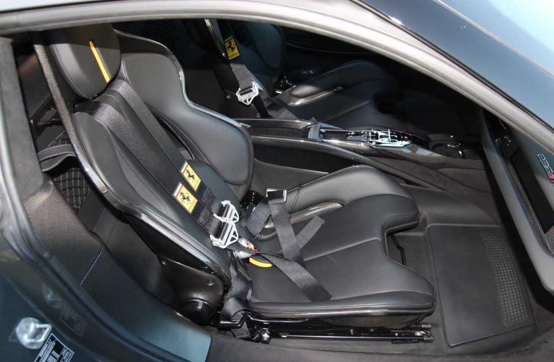 Ferrari 296 GTB - foto 11