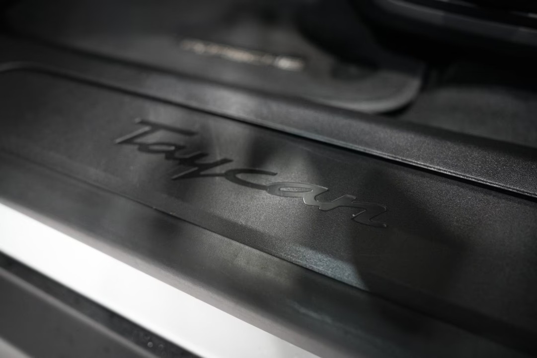 Porsche Taycan - foto 23