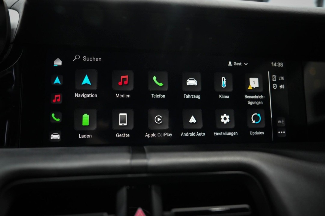 Porsche Taycan - foto 18